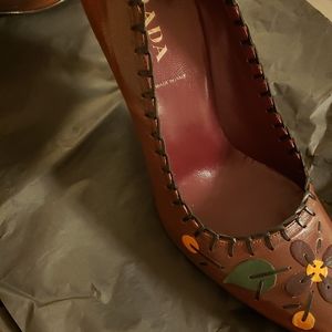 NEW PRADA SHOES SZ. 7